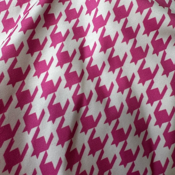 Halara Pink and White Houndstooth High Waisted Tennis Skirt - Picture 2 of 2